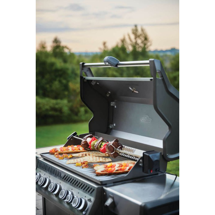 Napoleon Rogue SE 625 Gas Grill with Infrared Rear & Side Burners - RSE625RSIB